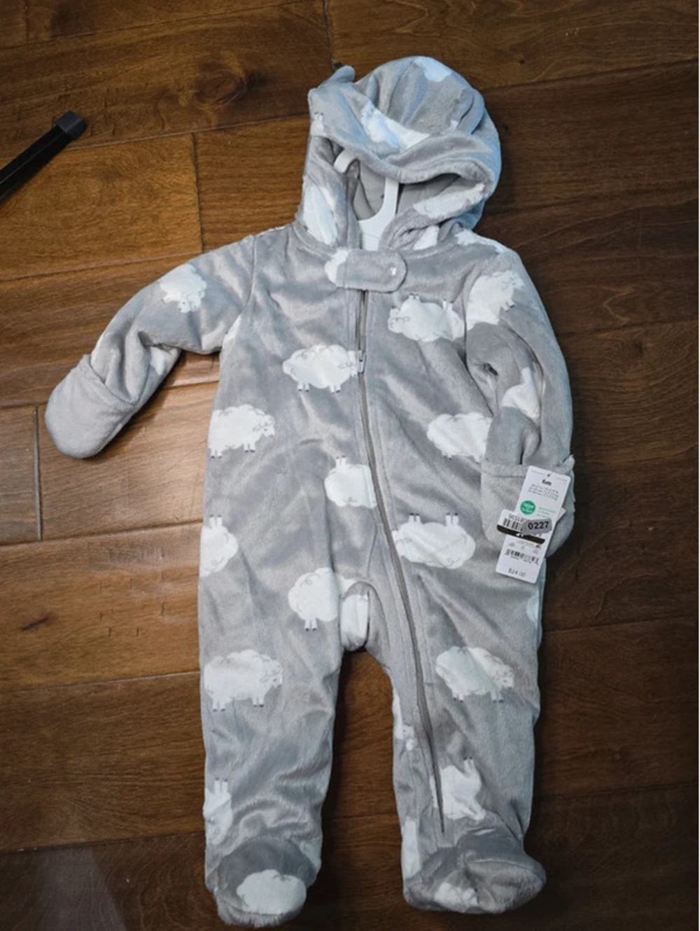 6m brand new baby snowsuit from carter's item. 227G2